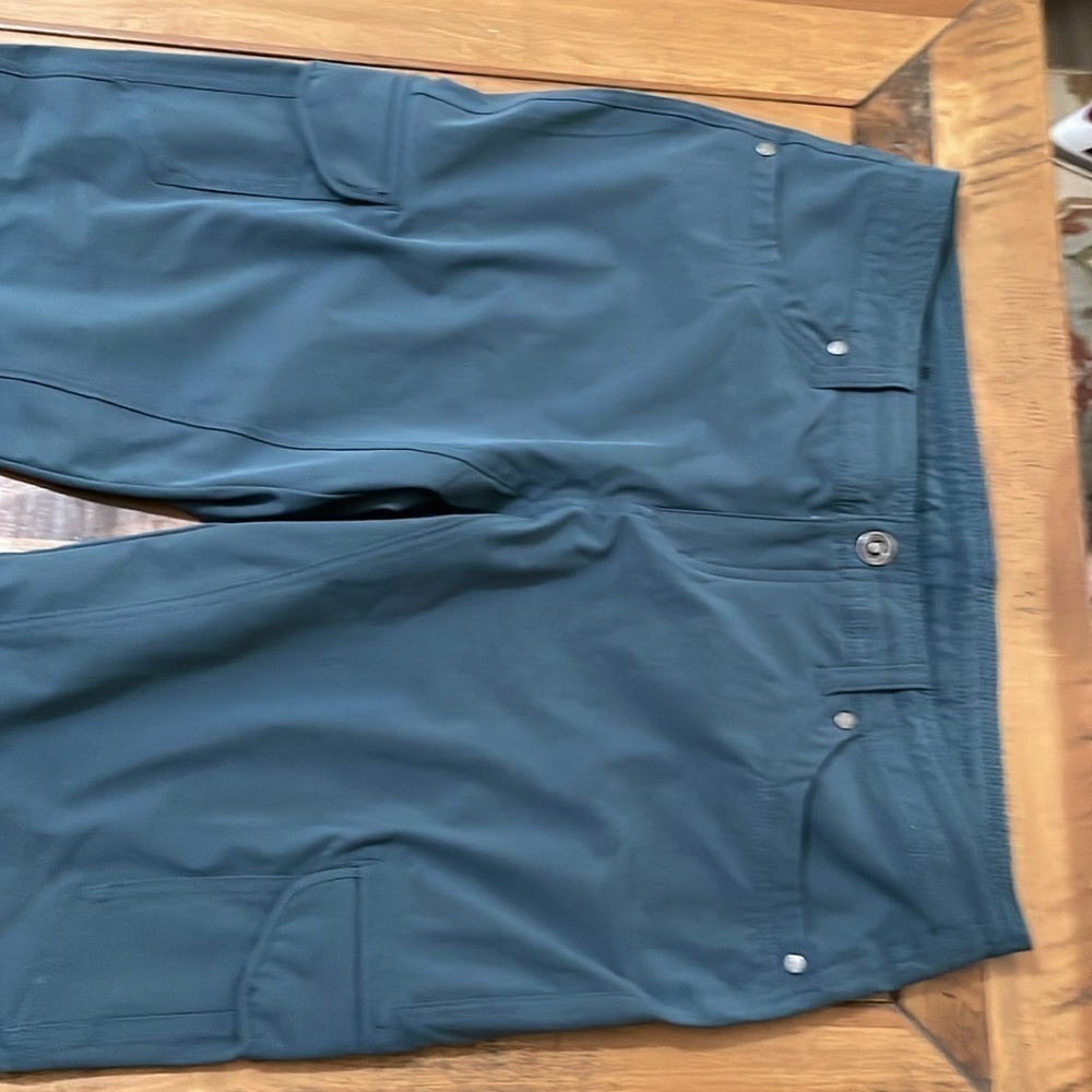 Kuhl NWOT Roll Up Cargo Pants Size 12 - Picture 4 of 13